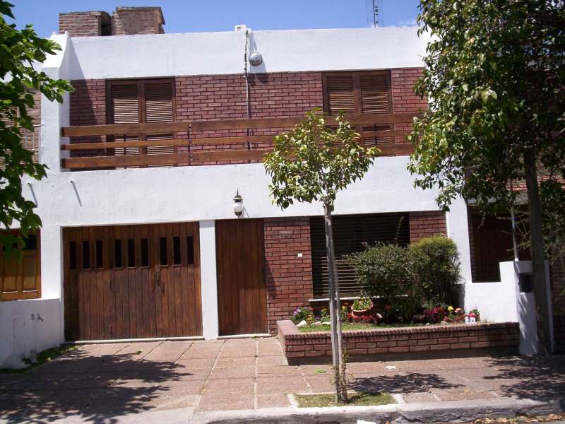 DUPLEX EN VENTA EN BARRIO URCA